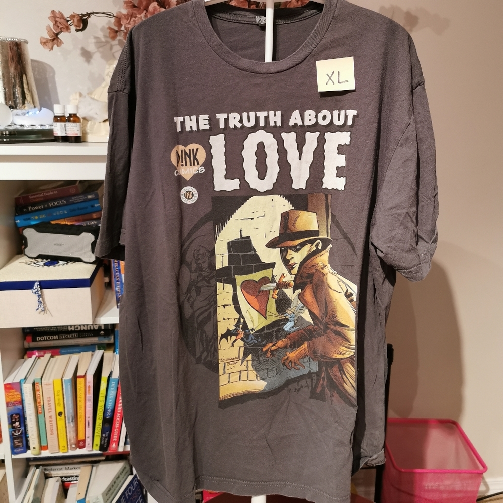Mens Pink truth about love xl